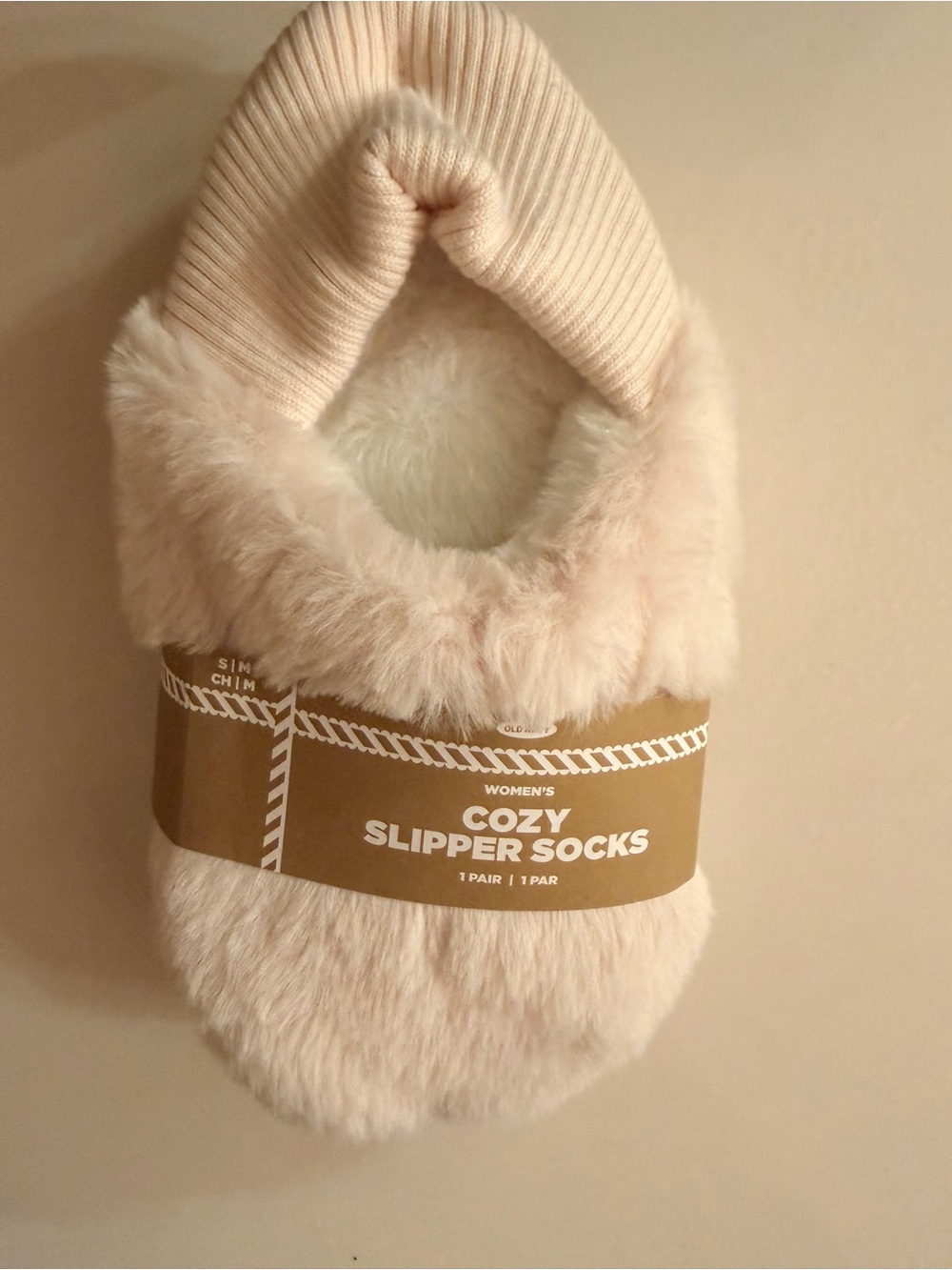 Cozy Slipper Socks - Cream Faux Fur - Women's